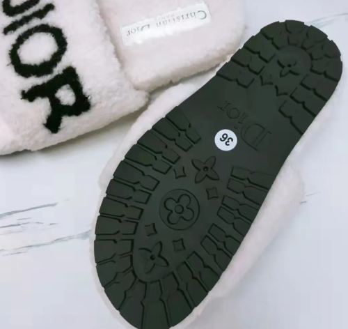  Fashion Furry Slides with Box #DIO