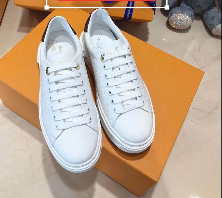 1 Pair fashion casual sport shoes size:6-12 with box #LOV