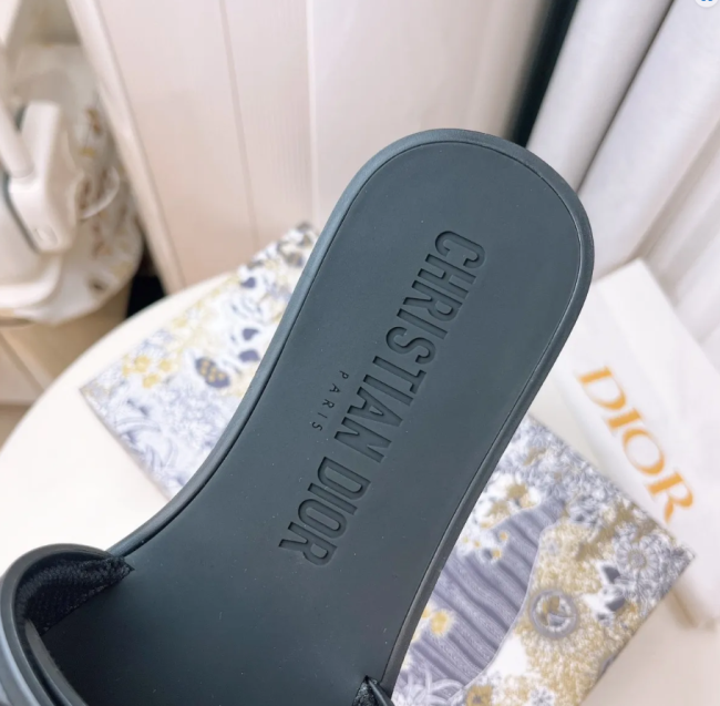 Women Fashion Slides with Box #DIO