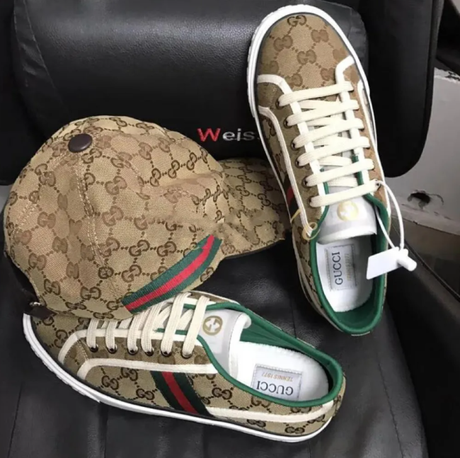 1 Set Fashion Casual Shoes & Hat Free Fedex Shipping #GUI