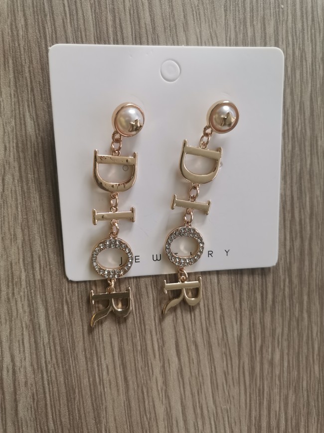 Women Fashion Earrings #GUI #CHN #YS