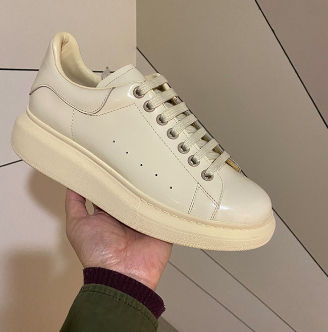 High Quality Shoes with Box #MCQ