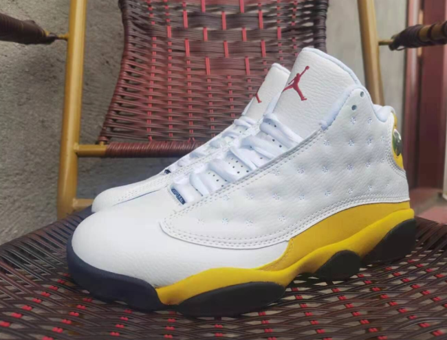 Fashion Shoes with Box AJ13