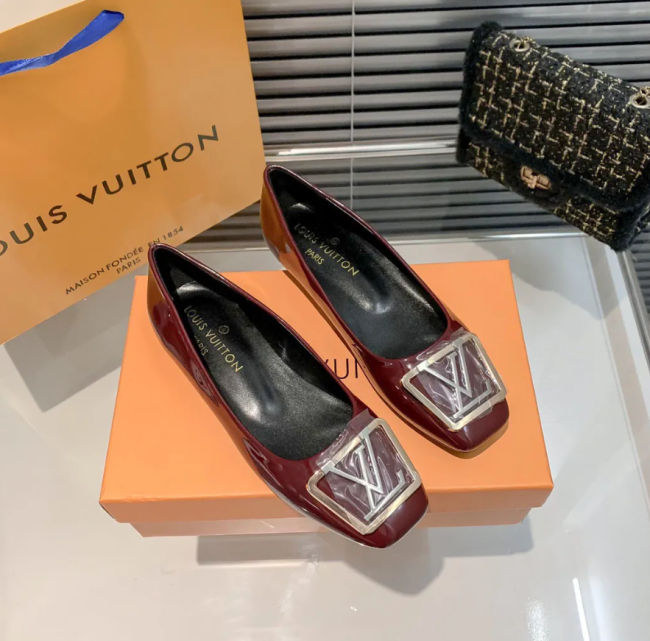 Women Fashion Shoes with Box #LOV