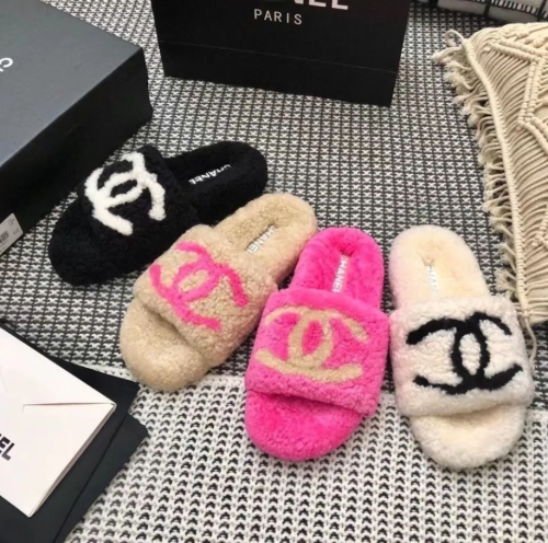 Fashion Furry Slides with Box #CHN