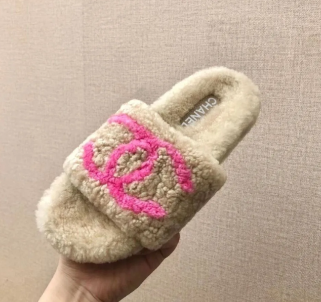 Fashion Furry Slides with Box #CHN