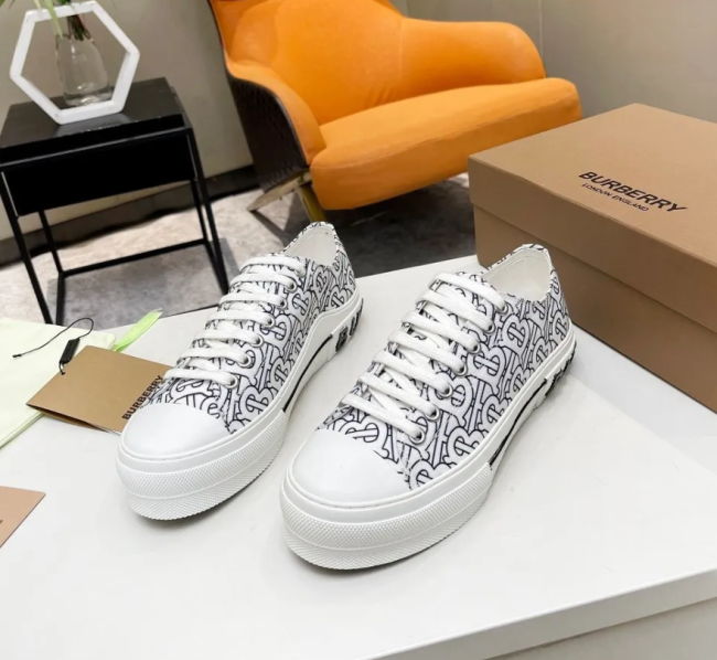 Fashion Shoes with Box #BUR