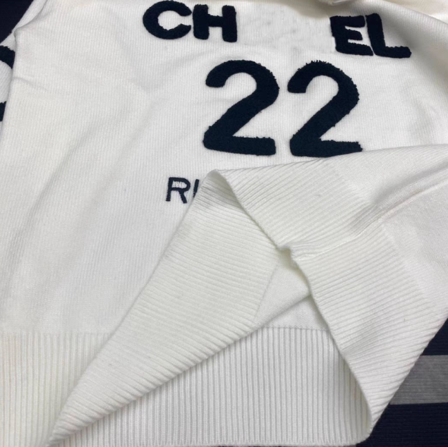 Fashion Sweater with Tags #CHN