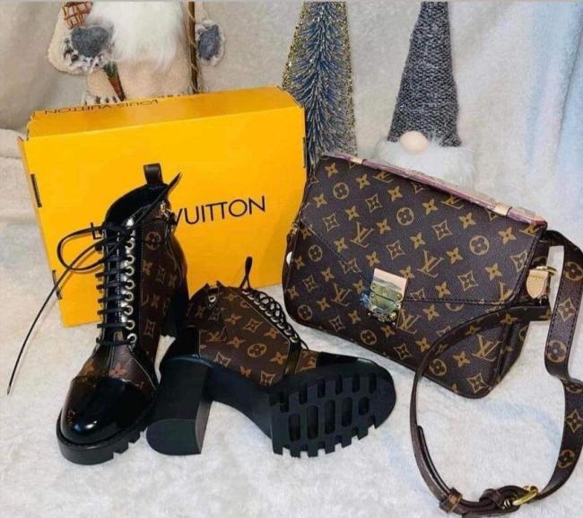 Fashion Boots with Bag #LOV