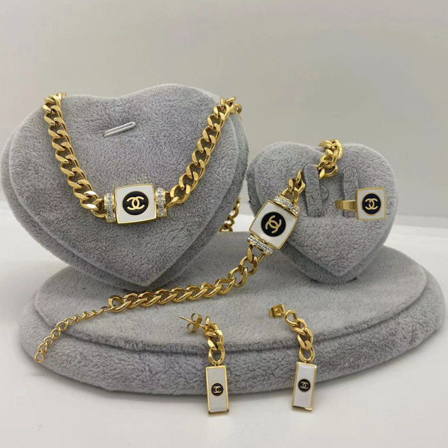 Fashion Jewery 4 pcs Se #CHN #LOV #GUI #VER