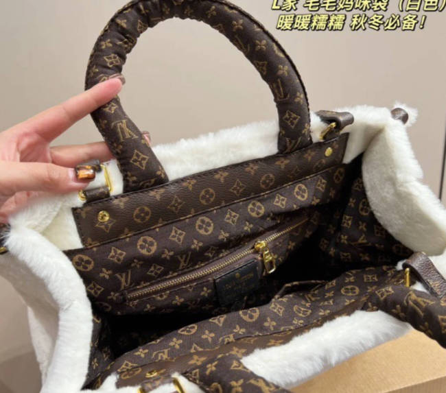 Fashion Furry Tote Bag #LOV