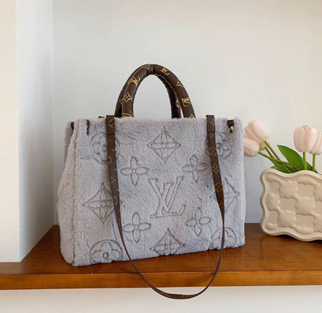 Fashion Furry Tote Bag #LOV