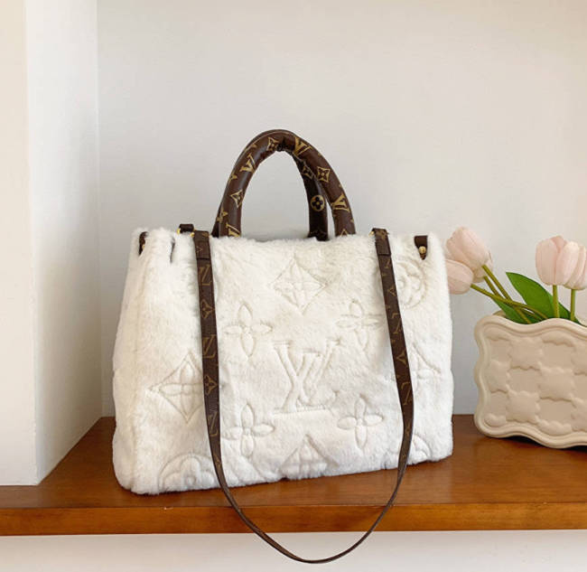 Fashion Furry Tote Bag #LOV