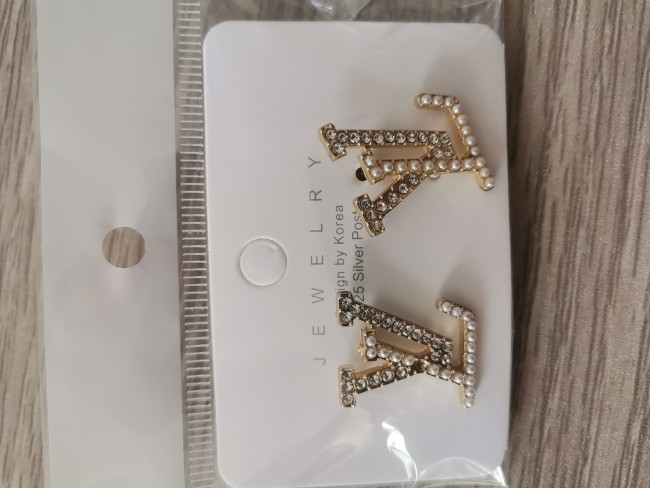 Women Earring Studs 10 Pairs A Pack #LOV #CHN #GUI