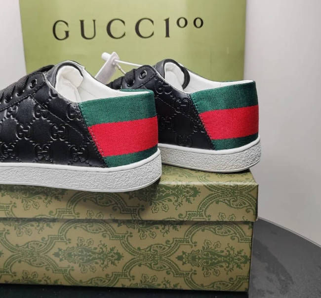 High QUality Shoes with Box #GUI