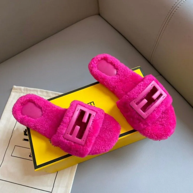 Fashion Furry Slippers With Box #FEI