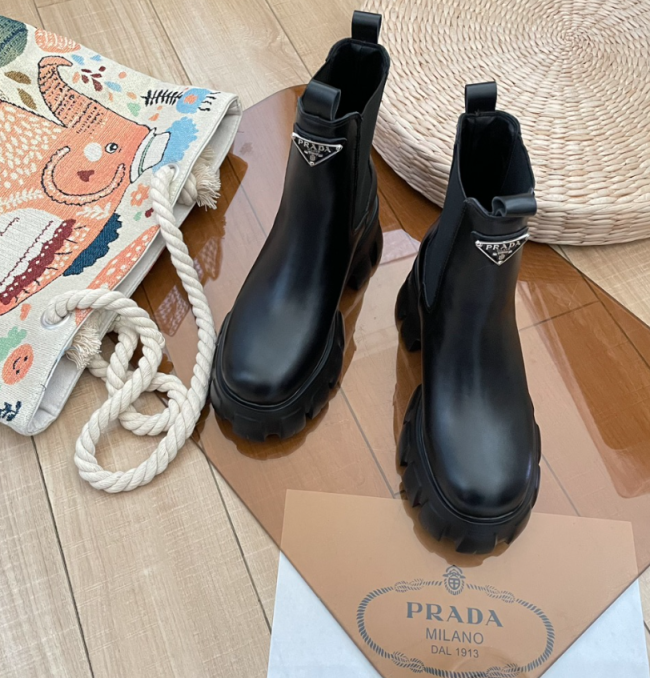 High Quality Boots with Box Size 5-8.5 #PRD