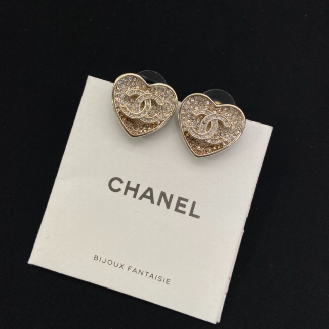 Women Fashion 4 pcs Set (Necklace Bracelet Earrings Rings each1) No Box