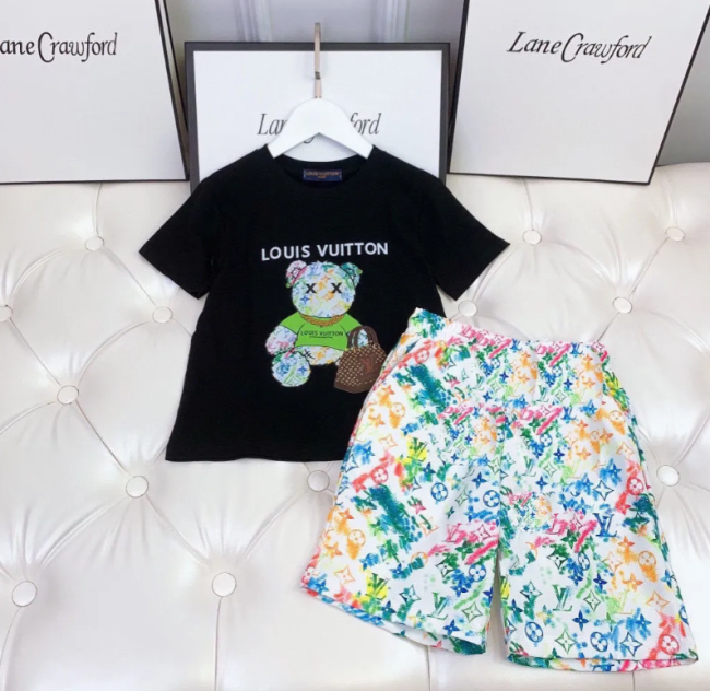 Fashion Kids Shirt with Shorts Set #GUI #LOV