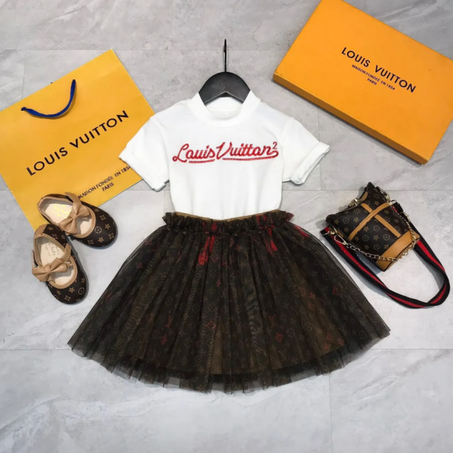 Fashion Shirt with Skirt Set No Tags #CHN #GUI