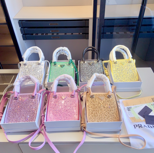  High Quality Crystal Bags with Box Size 16*18cm #PRD