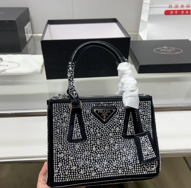 High Quality Crystal Bags with Box Size 23×15cm #PRD