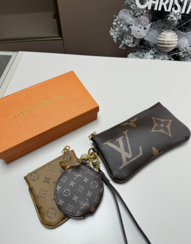 High Qaulity Coin Purse with Box #LOV