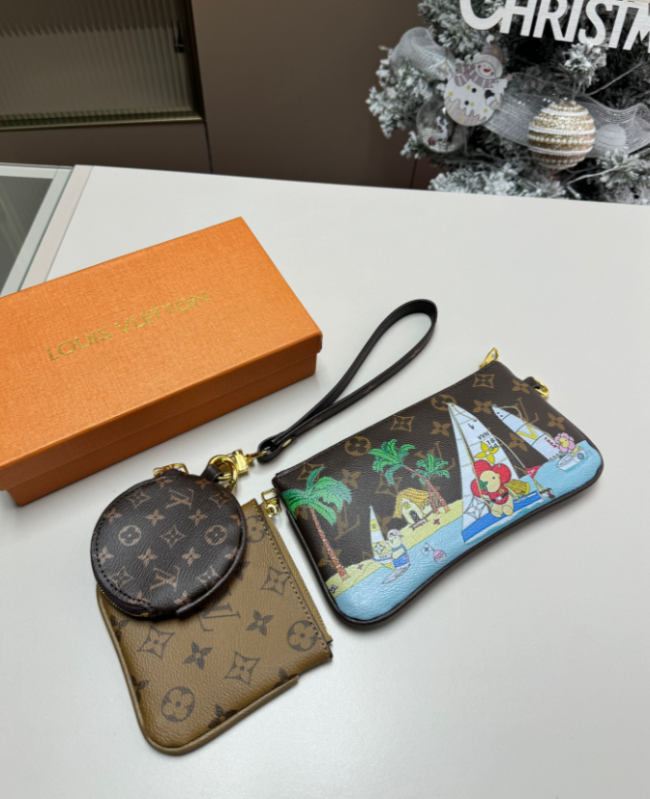 High Qaulity Coin Purse with Box #LOV