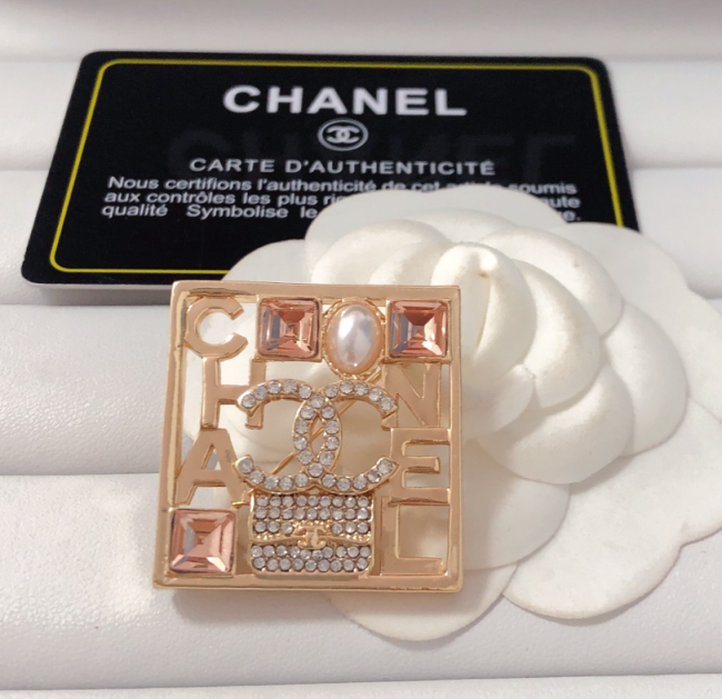 Wholesale Fashion Brooches #GUI #CHN