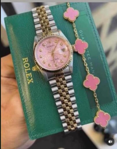 Fashion Watch with Bracelet Set with Box
