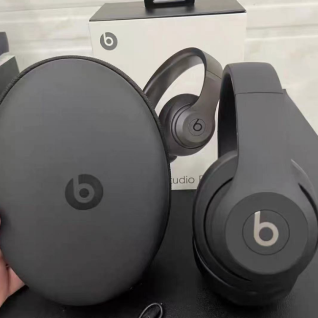 Beats Studio with Box