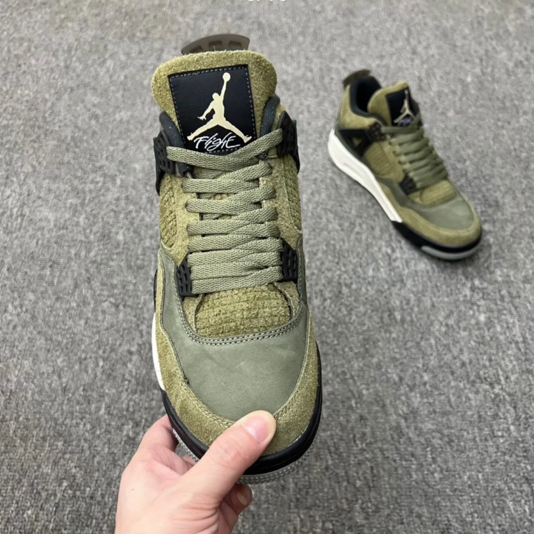 Fashion Army Green Sports Shoes with Box