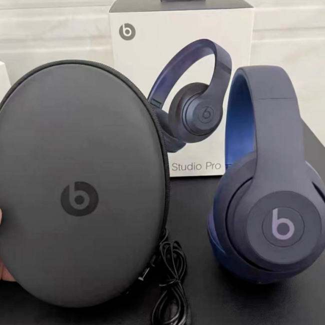 Beats Studio with Box