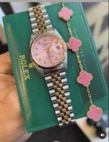 Fashion Watch with Bracelet Set with Box