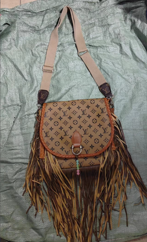 Fashion shoulder bag size:30*23*10cm #LOV