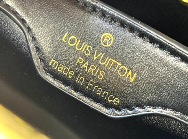 High Quality Furry Bag No Box Size 27 x 18 x 9  #LOV