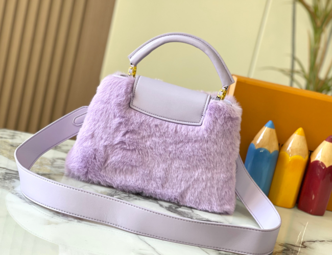 High Quality Furry Bag No Box Size 27 x 18 x 9  #LOV