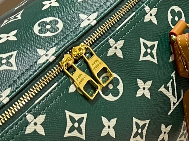 High Quality Luggage Bag size 40 #LOV