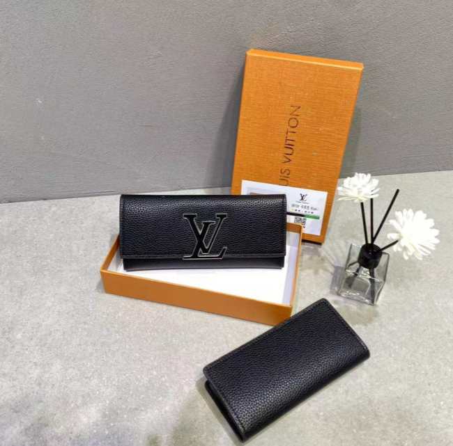 Women Fashion Wallet with Box #LOV