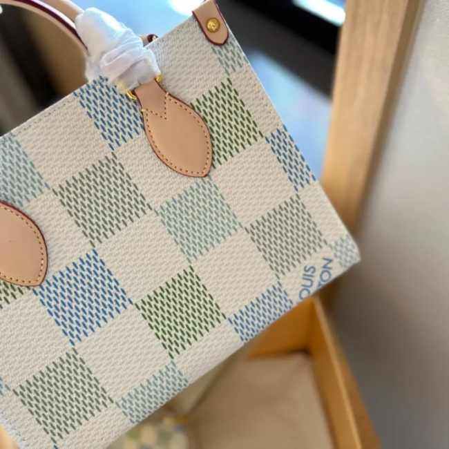 High Quality Tote Bag #LOV