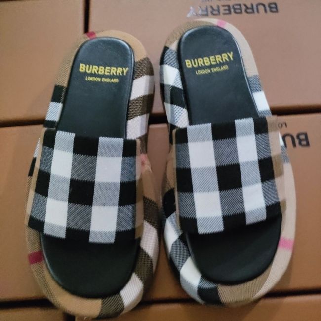 1 Set Fashion Slipper & Shoulder Bag #BUR