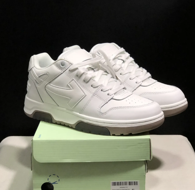 Sports Shoes with Box #OFF