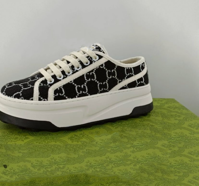 Fashion Shoes with Box #GUI