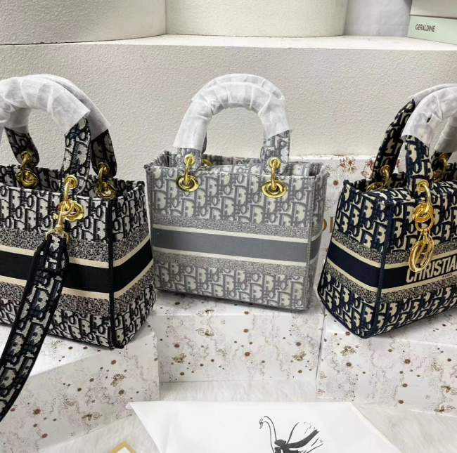 Quality Tote Bag with Box #DIO