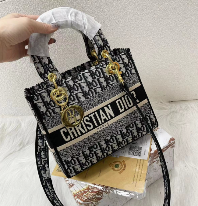 Quality Tote Bag with Box #DIO