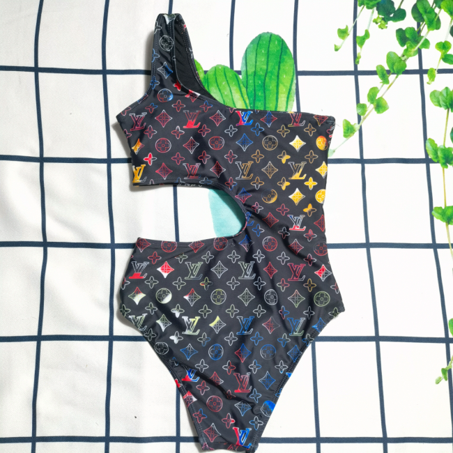 Fashion Swimsuit One Piece #DIO #GUI  #LOV