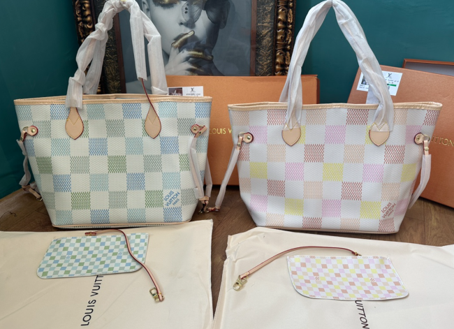 Women Fashion Tote Bag with Slides Set #LOV