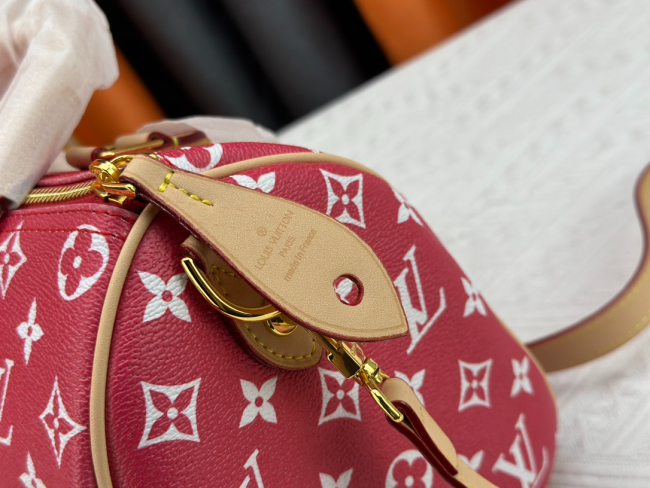  Top quality fashion real leather Handbag size:25*15*15cm #LOV