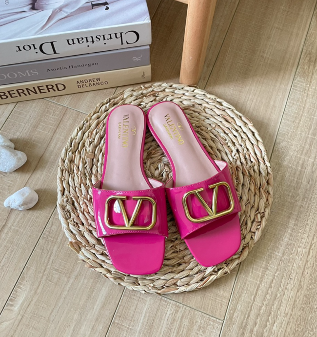 Valentino Slides with Box  #LOV