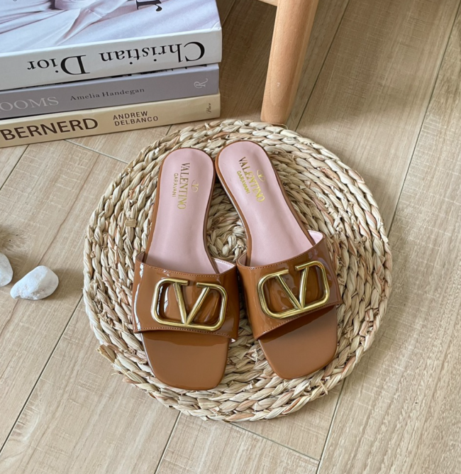 Valentino Slides with Box  #LOV